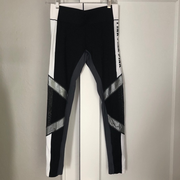 NWOT Victoria Secret Ultimate Legging - Picture 2 of 4